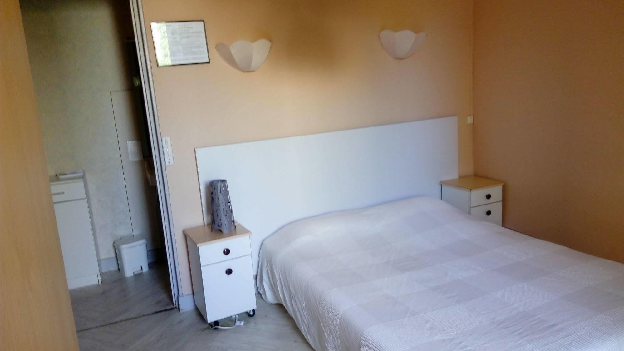 Hotel Nice Flore Vichy Zewnętrze zdjęcie